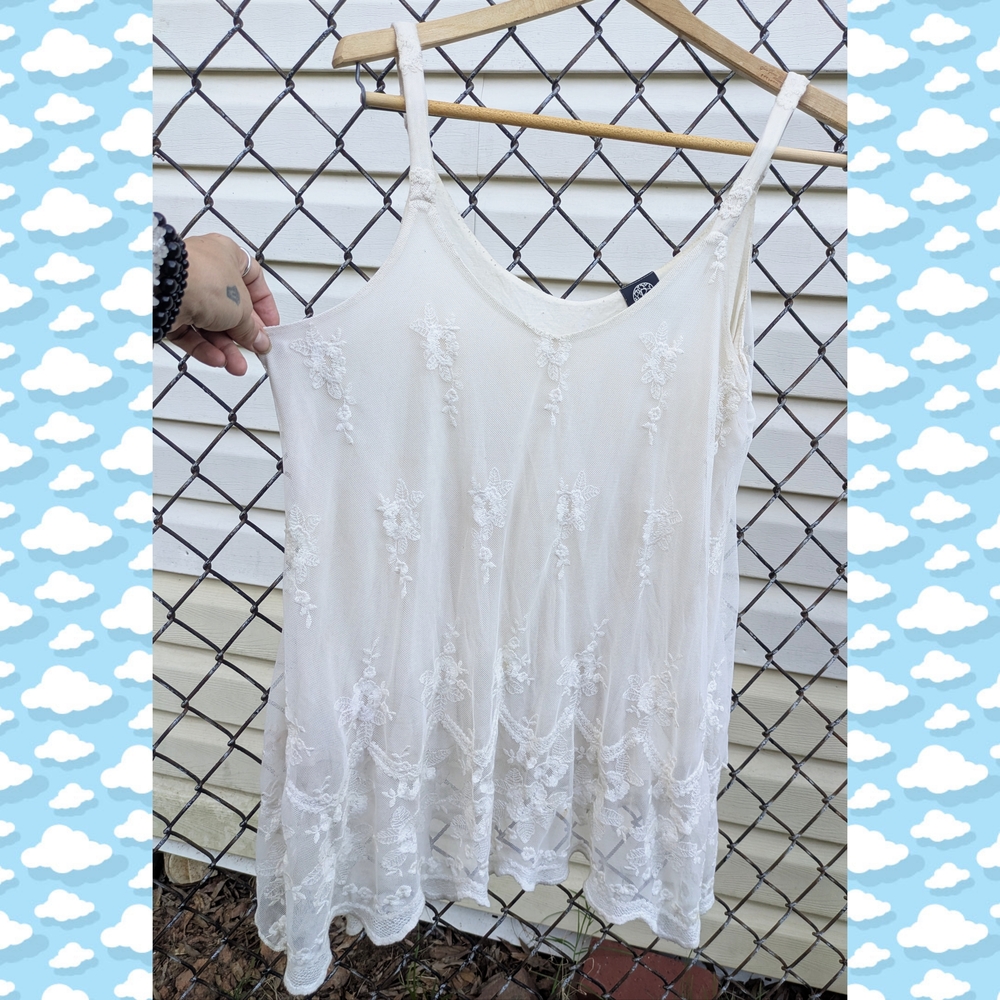 Bobeau Cream Lace Camisole Top